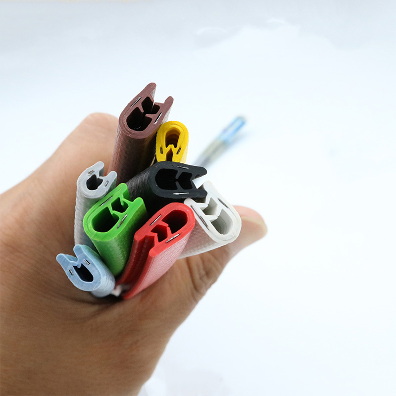 Tira de sellado en forma de U  - Body Jewelry 4 U reseña y precio